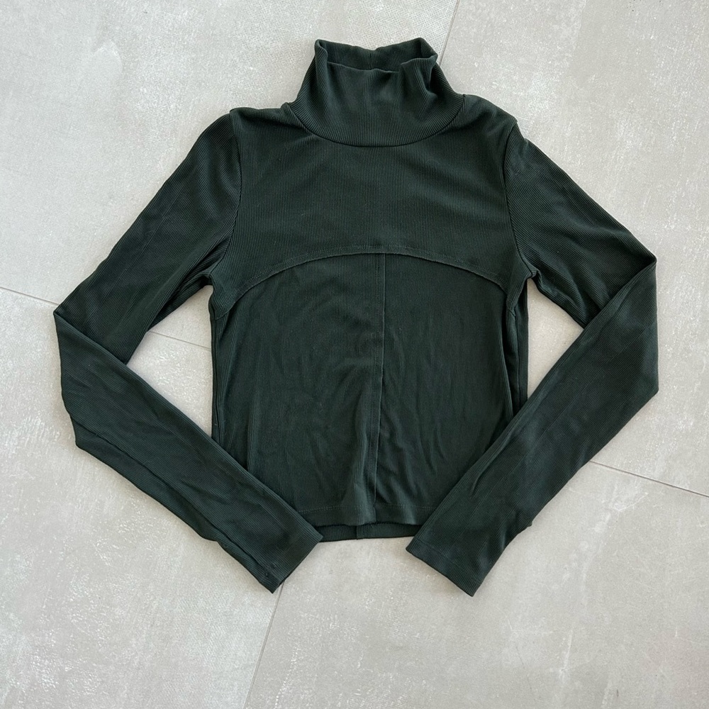 Wilfred Green Turtleneck Sweater S